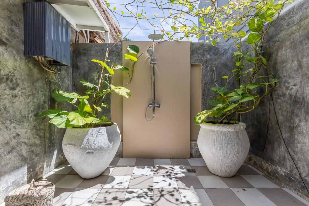 Eco Bamboo Bungalow 3 Villa Canggu  Bagian luar foto